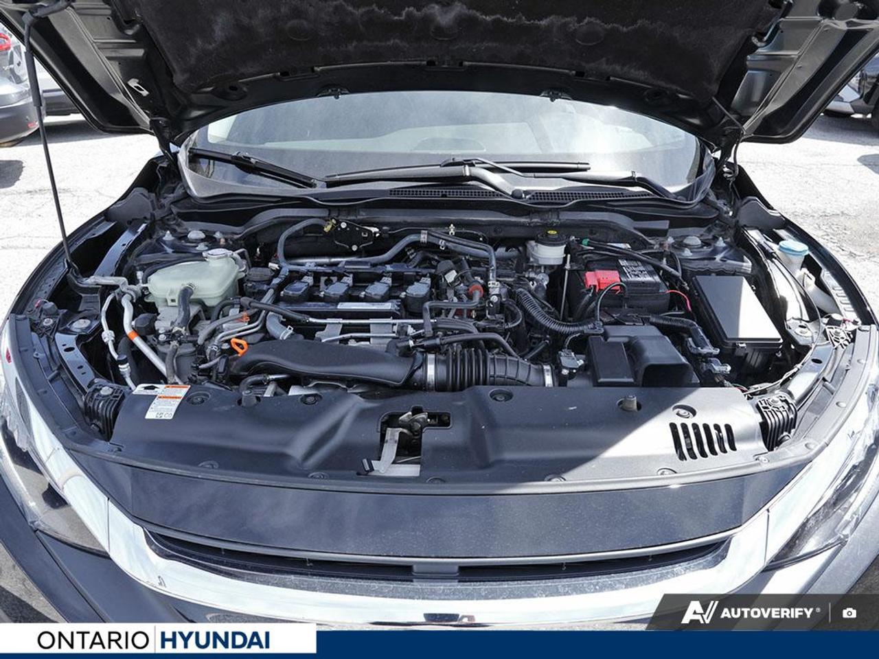 2018 Honda Civic Touring (CVT) 4dr Sedan Photo