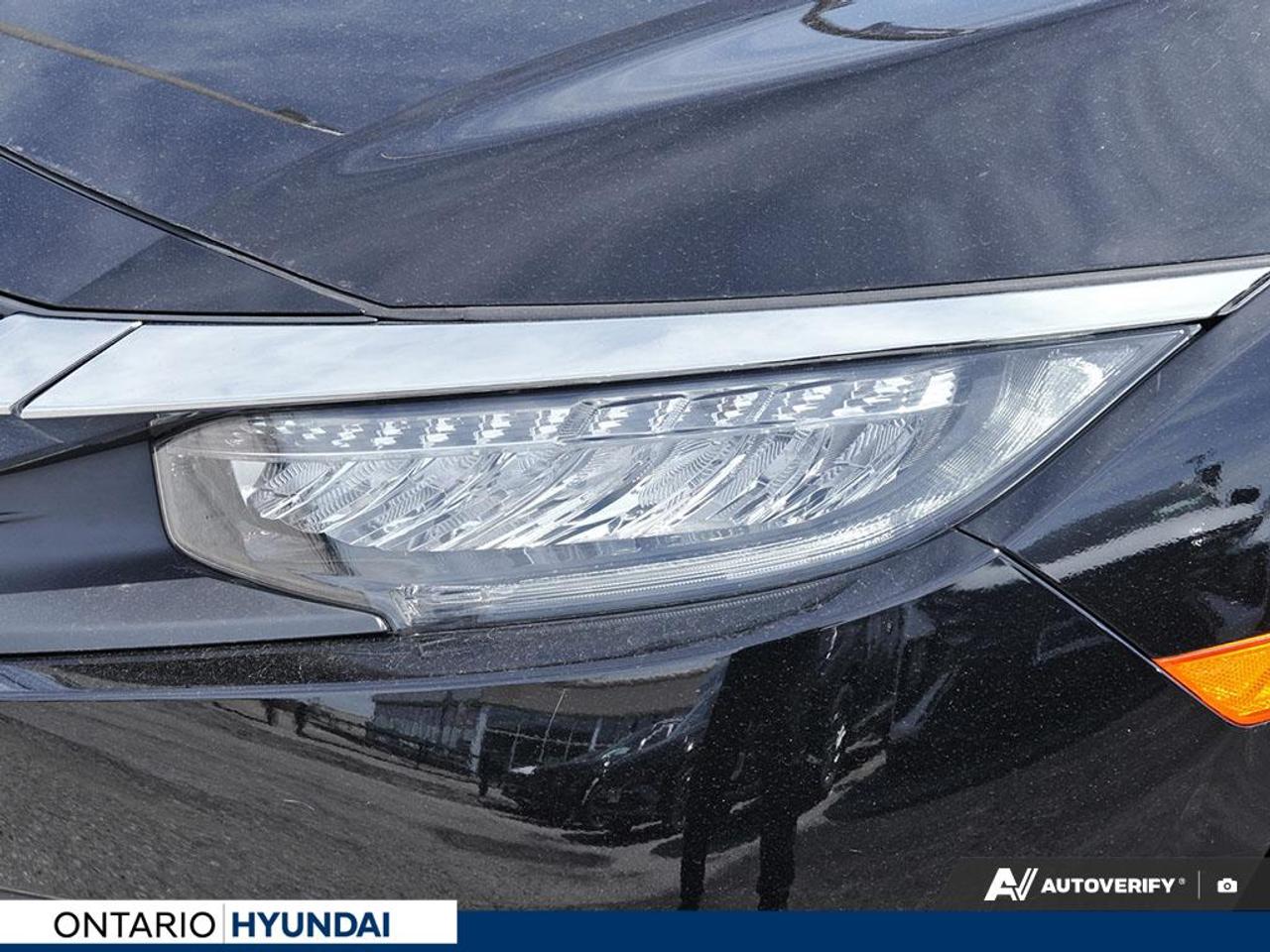 2018 Honda Civic Touring (CVT) 4dr Sedan Photo