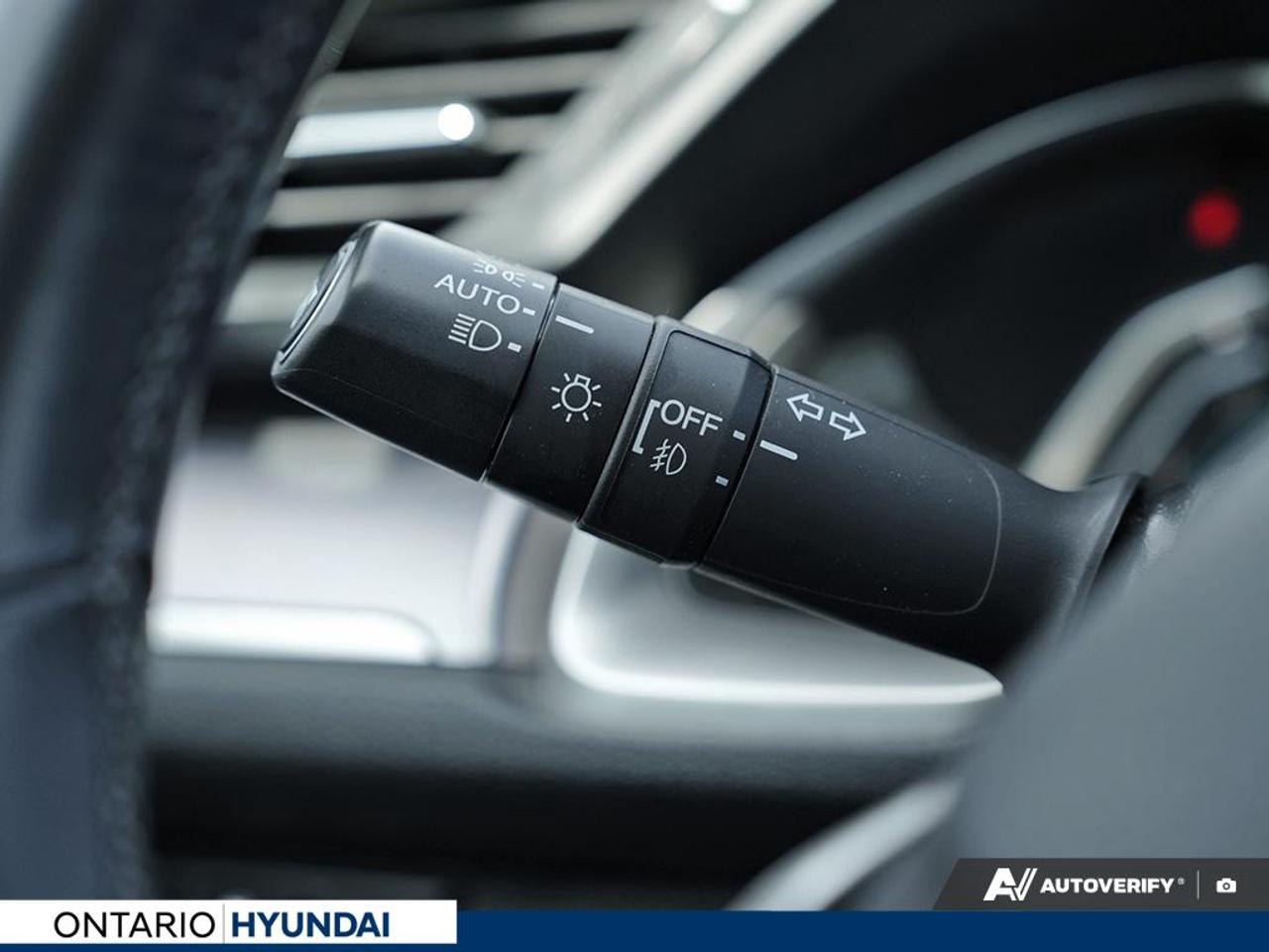 2018 Honda Civic Touring (CVT) 4dr Sedan Photo