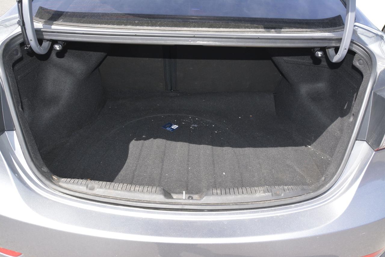 2015 Hyundai Elantra Limited Photo