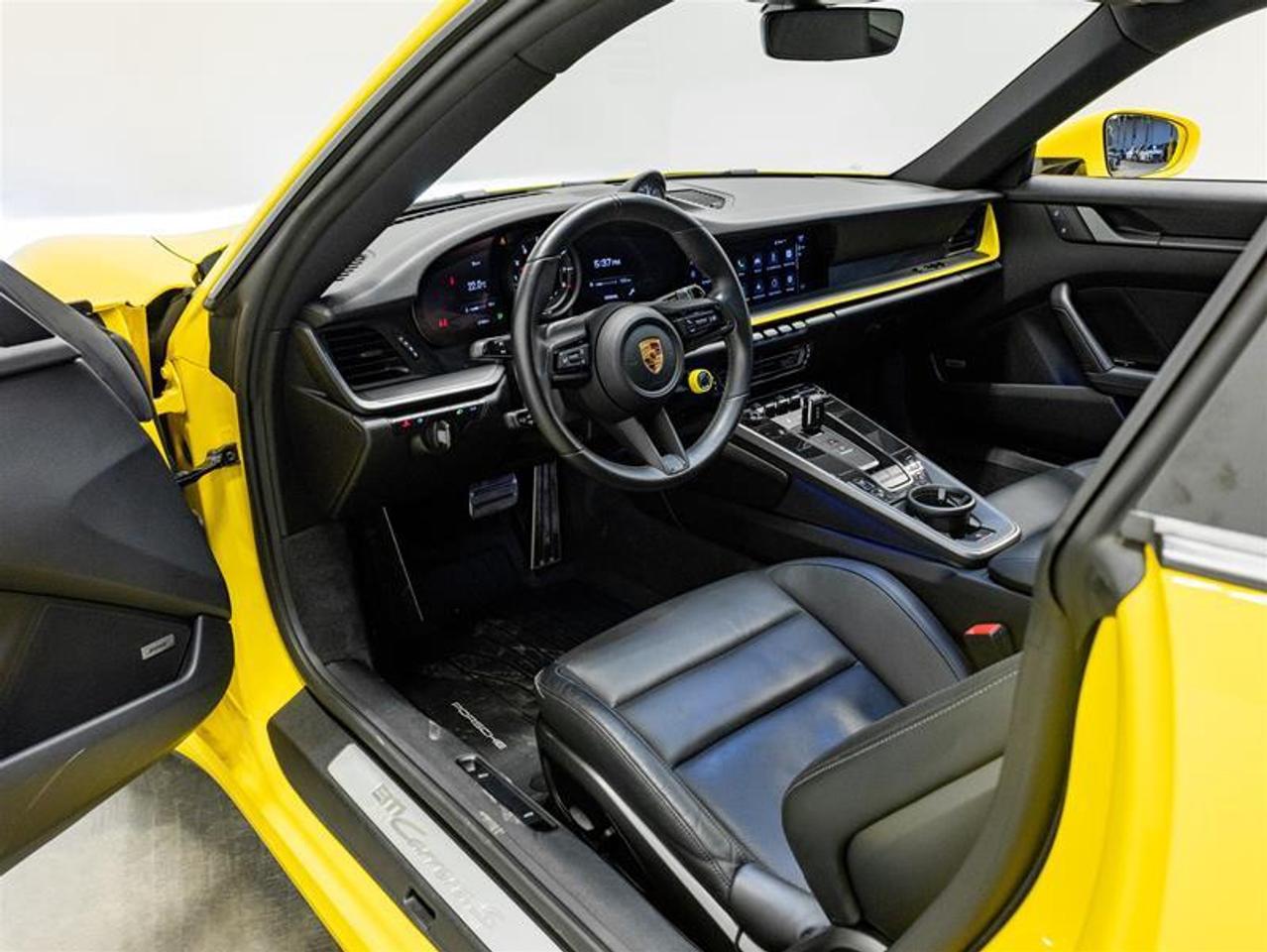 2022 Porsche 911 Carrera S 2dr Rear-wheel Drive Coupe Photo