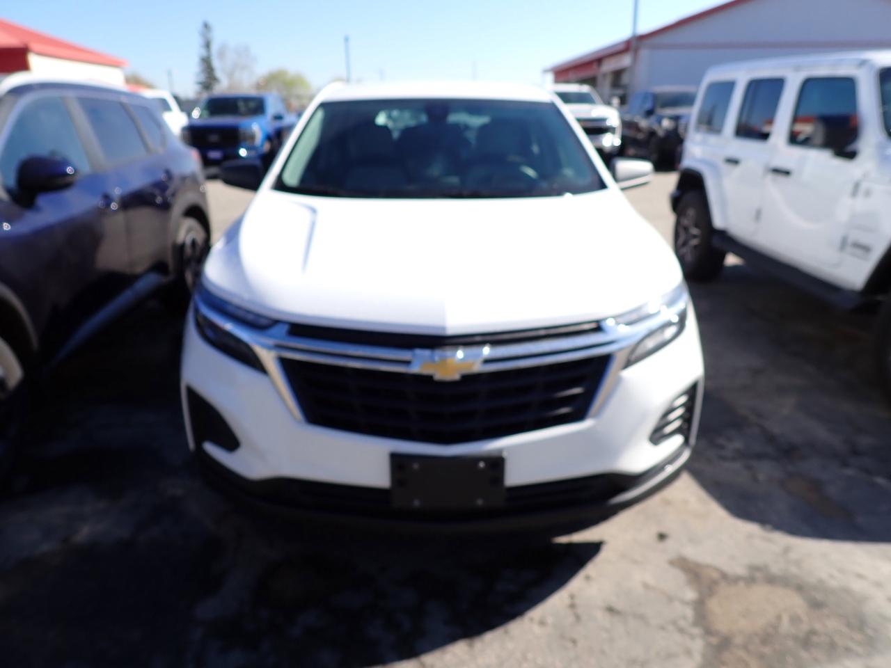 2024 Chevrolet Equinox LS FWD 4dr Photo