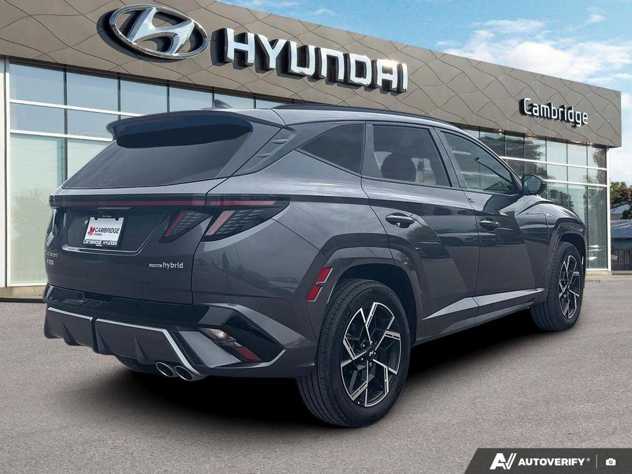 2025 Hyundai Tucson Hybrid Hybrid N-Line   NO ACCIDENTS ONE OWNER   6.3L/100K Photo