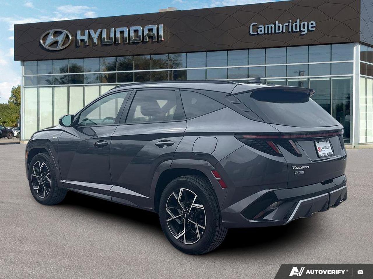 2025 Hyundai Tucson Hybrid Hybrid N-Line   NO ACCIDENTS ONE OWNER   6.3L/100K Photo4