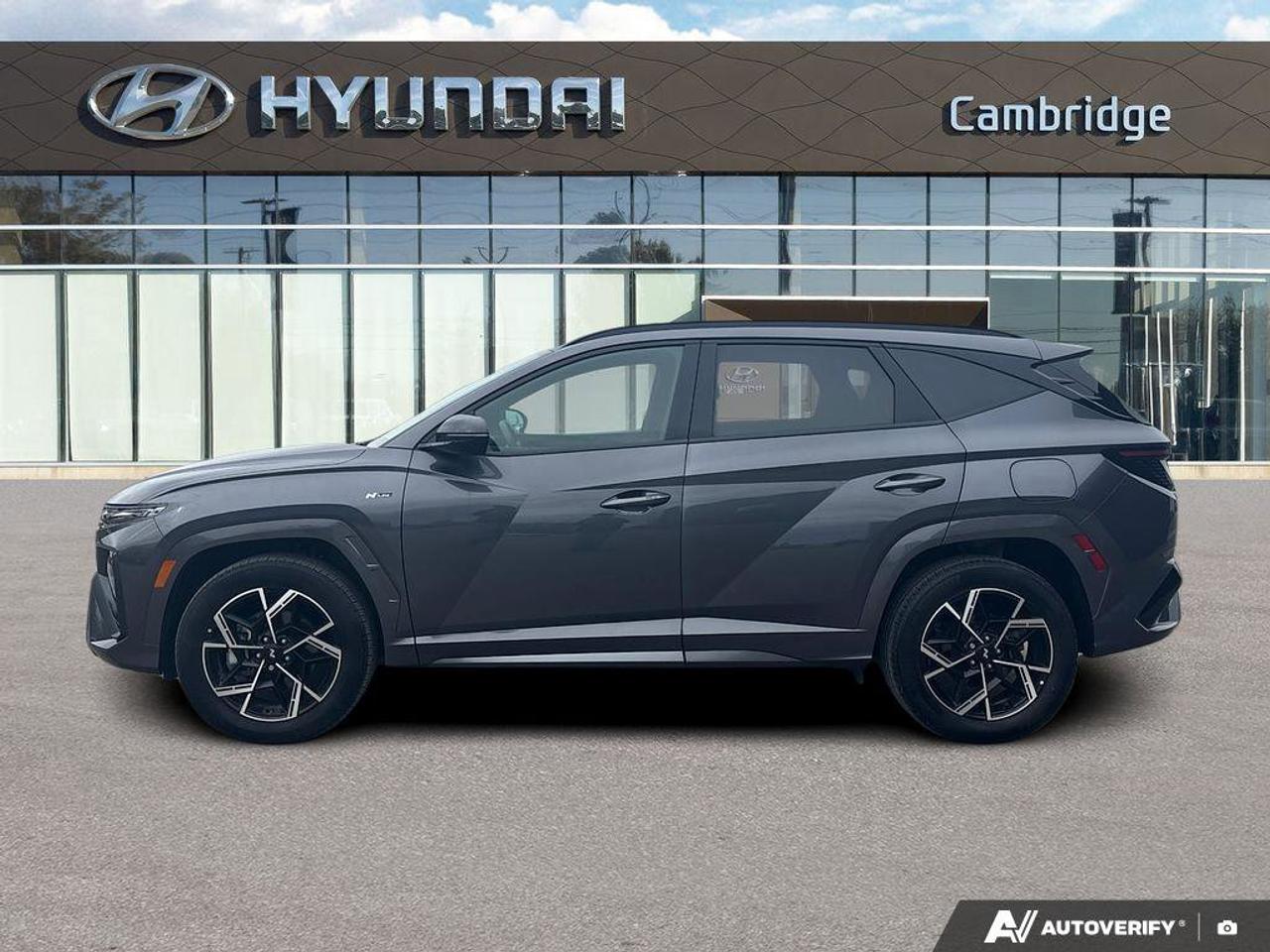 2025 Hyundai Tucson Hybrid Hybrid N-Line   NO ACCIDENTS ONE OWNER   6.3L/100K Photo3