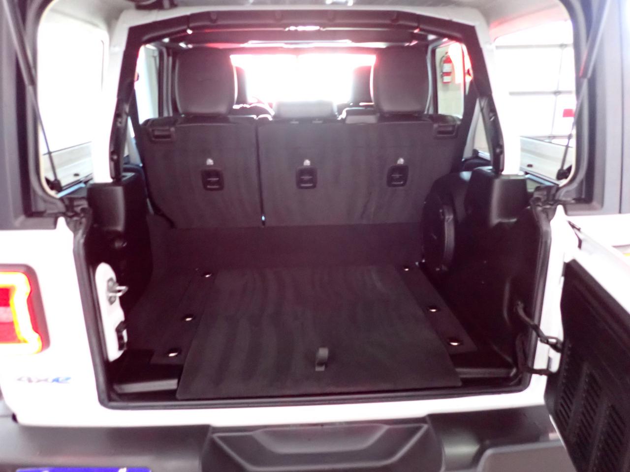 2022 Jeep Wrangler 4xe Unlimited Sahara 4X4 *HYBRID* LEATHER NAVI Photo