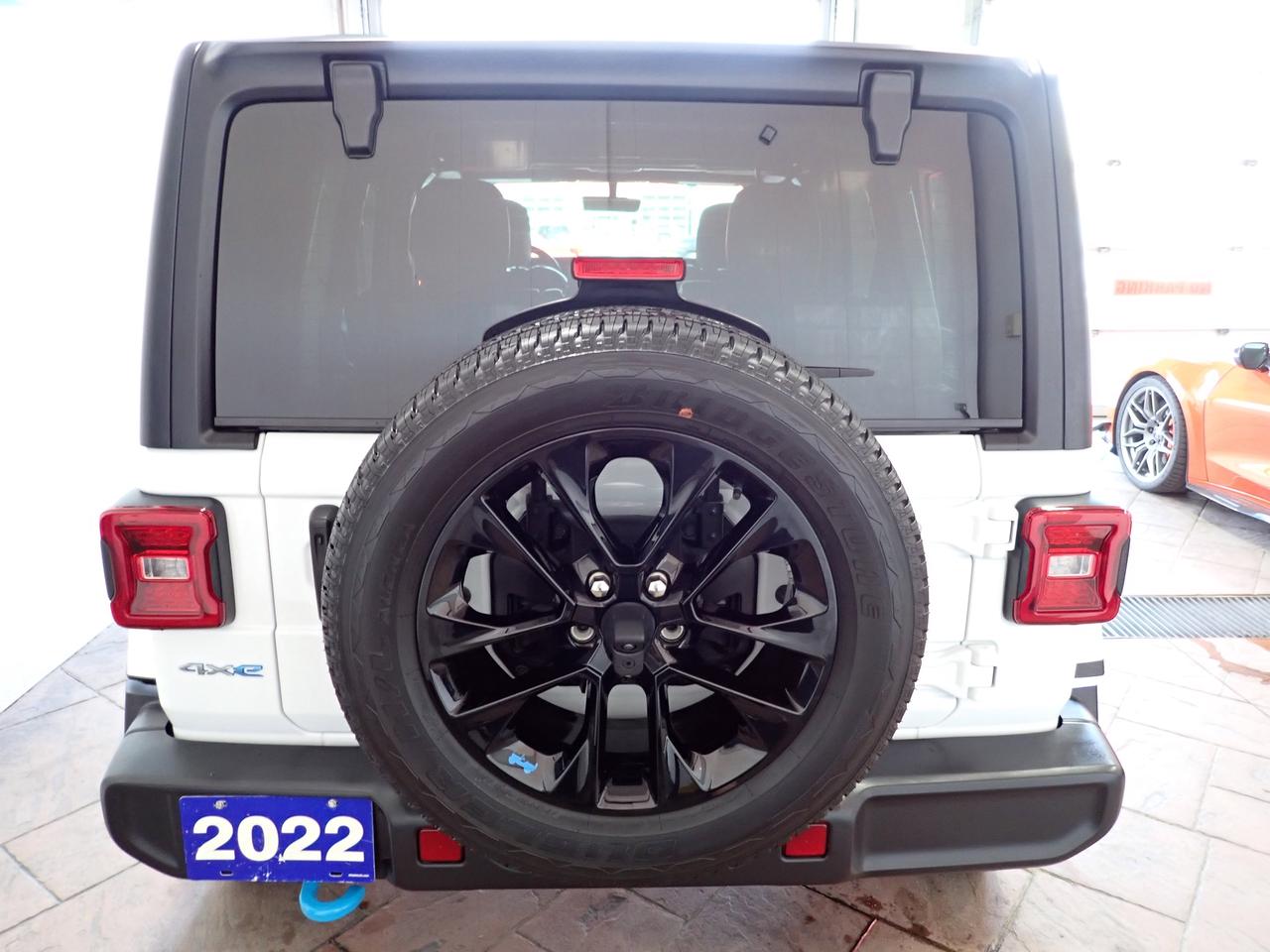 2022 Jeep Wrangler 4xe Unlimited Sahara 4X4 *HYBRID* LEATHER NAVI Photo