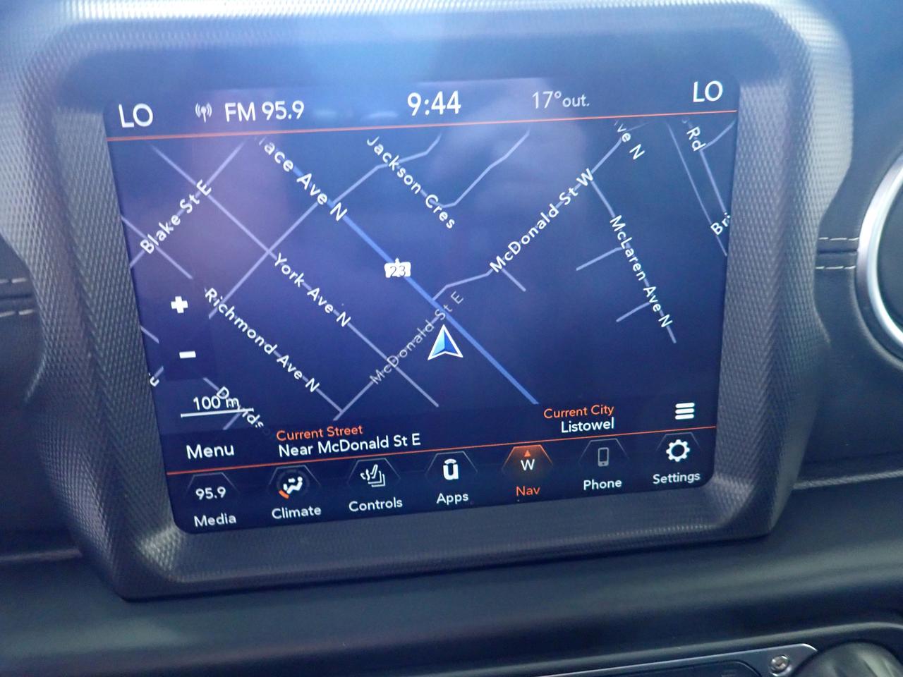 2022 Jeep Wrangler 4xe Unlimited Sahara 4X4 *HYBRID* LEATHER NAVI Photo
