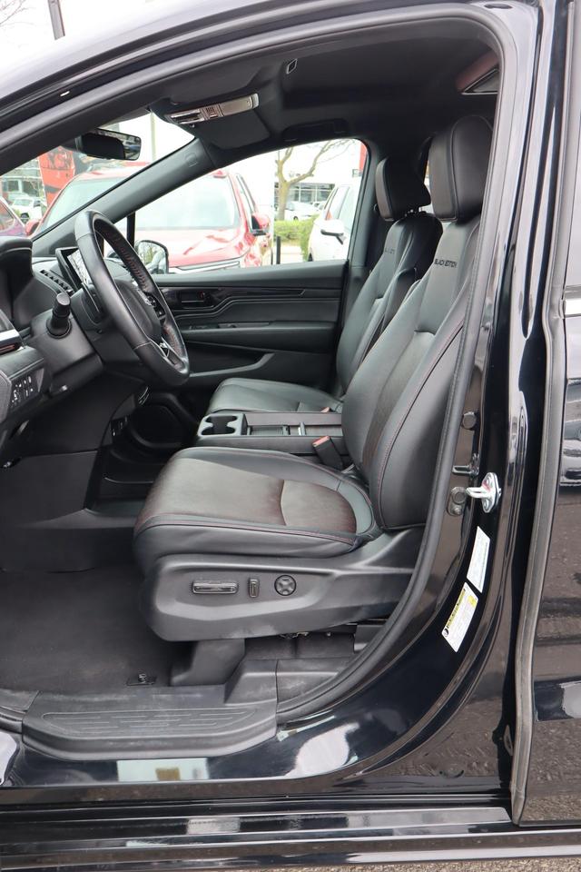 2024 Honda Odyssey Black Edition Passenger Van Photo