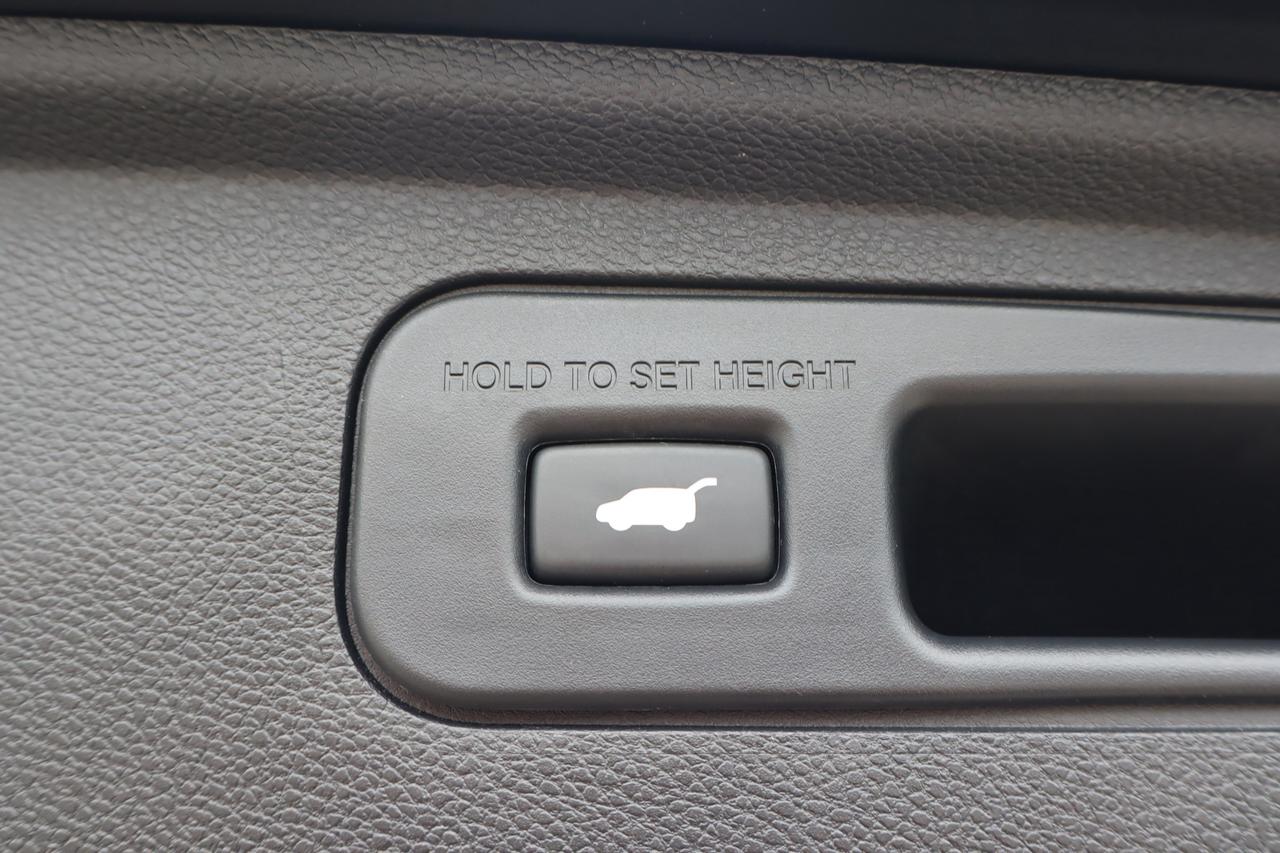 2024 Honda Odyssey Black Edition Passenger Van Photo