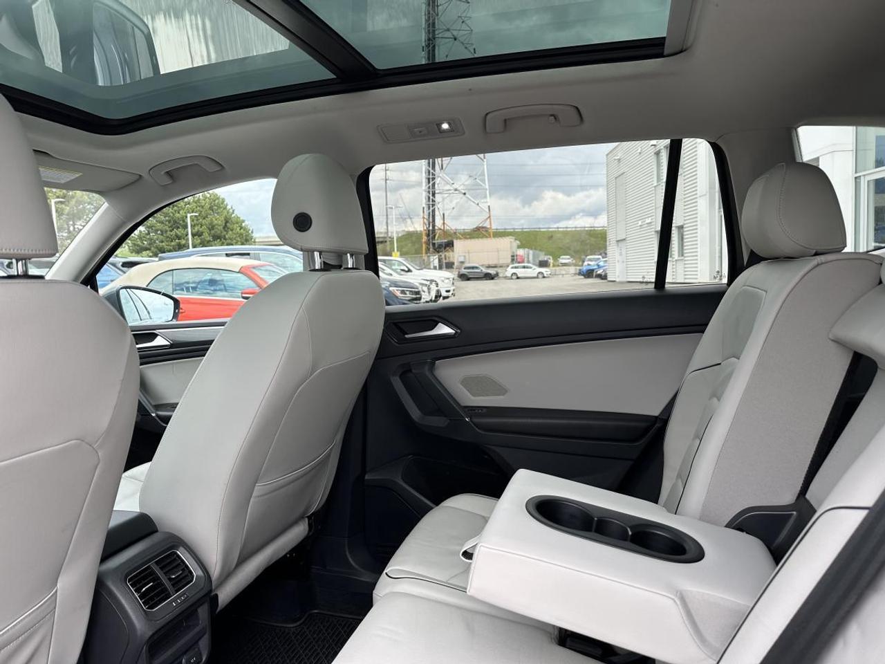 2018 Volkswagen Tiguan Highline 4MOTION AWD - 1 OWNER Photo
