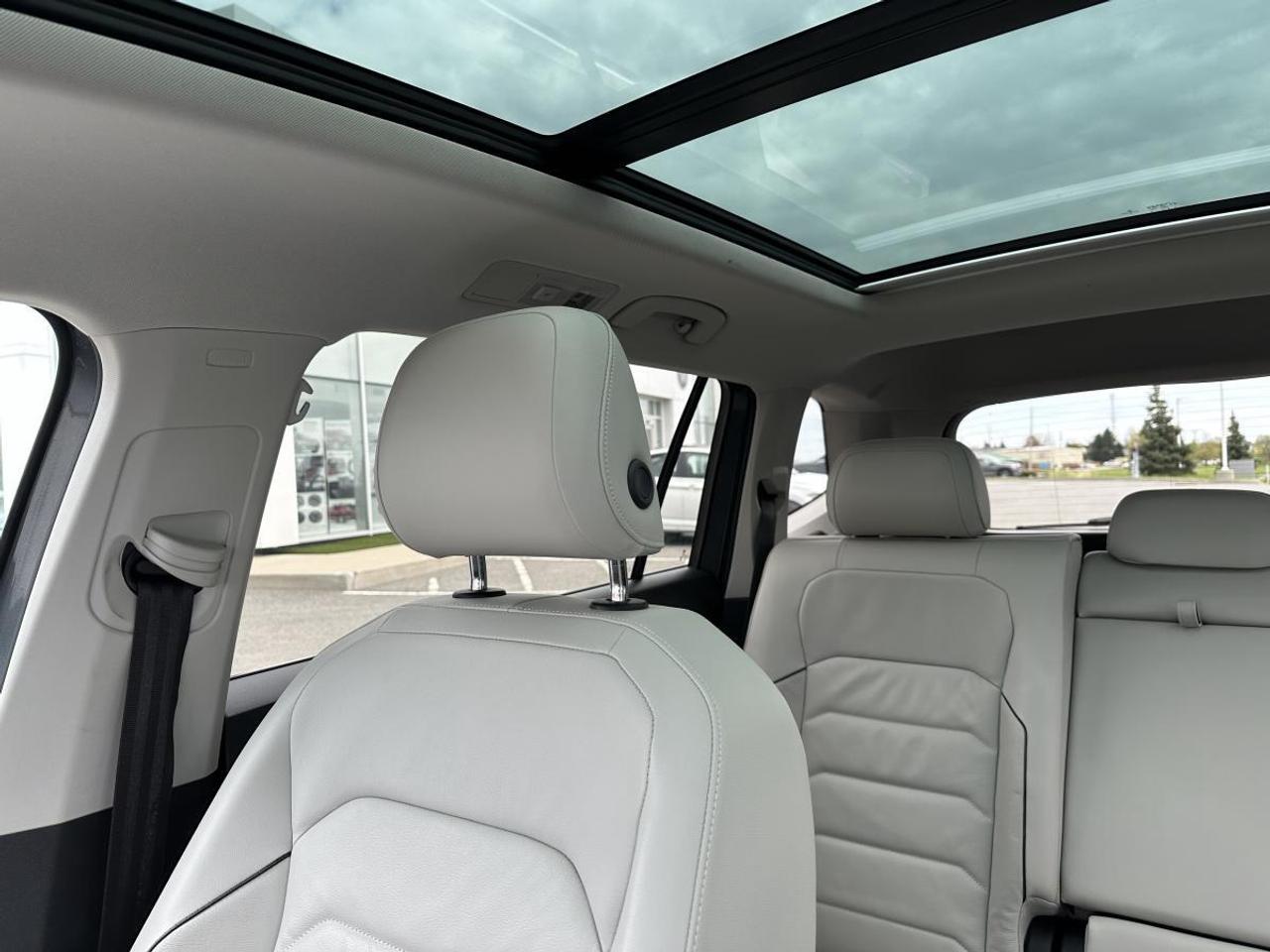 2018 Volkswagen Tiguan Highline 4MOTION AWD - 1 OWNER Photo