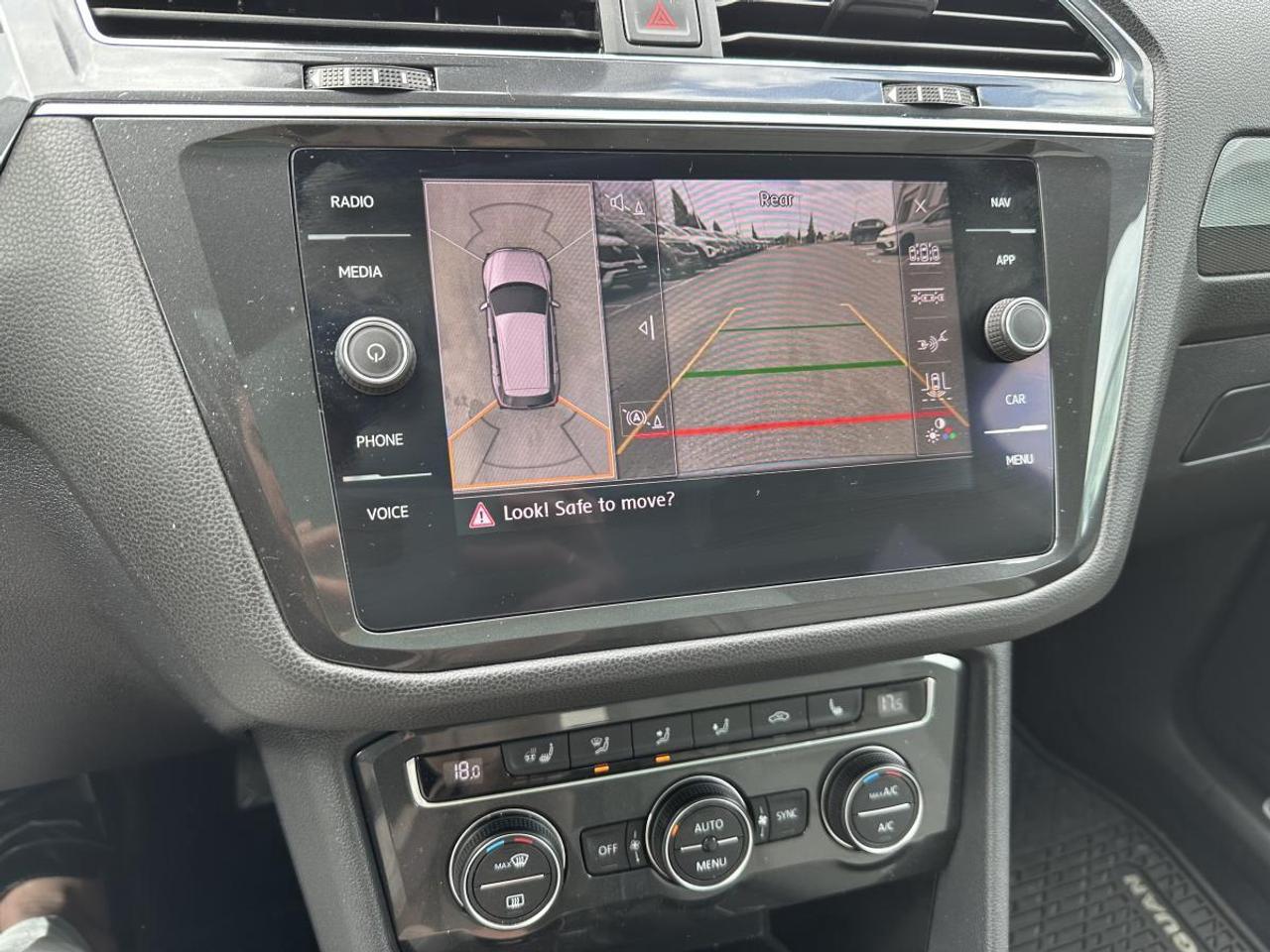 2018 Volkswagen Tiguan Highline 4MOTION AWD - 1 OWNER Photo