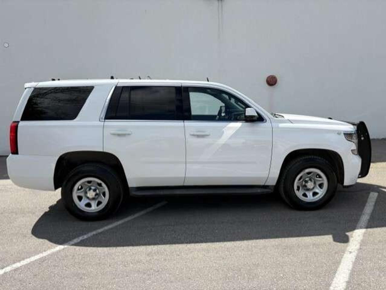 2015 Chevrolet Tahoe 4WD **1 OWNER EMS SUPERVISOR-ONLY 120KM-CERTIFIED* Photo