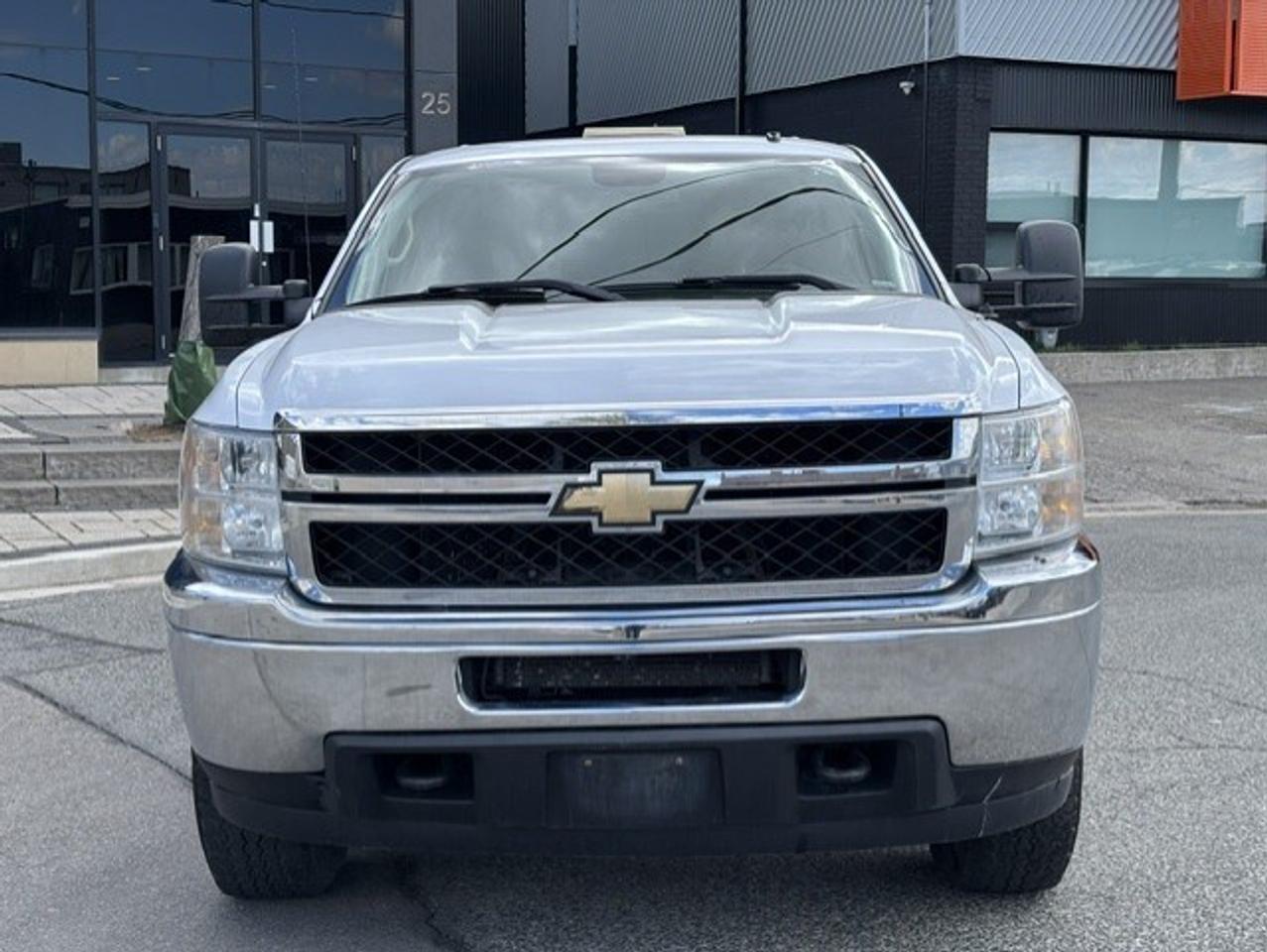 2011 Chevrolet Silverado 3500HD LT CREW CAB-8 FOOT LONG BOX-P/LIFTGATE-CERTIFIED!! Photo