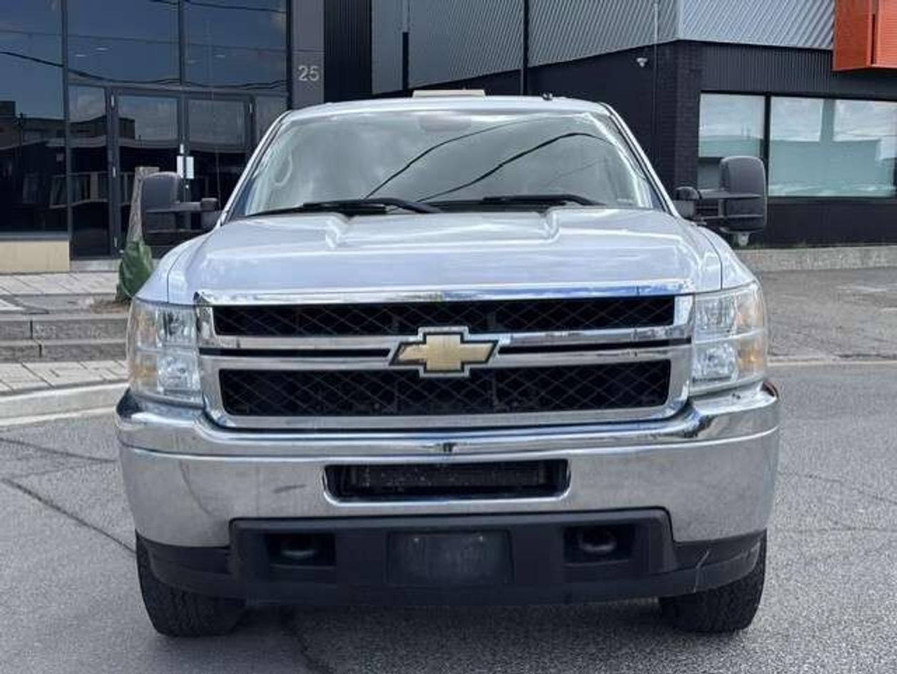 2011 Chevrolet Silverado 3500 LT CREW CAB-8 FOOT LONG BOX-P/LIFTGATE-CERTIFIED!! Photo