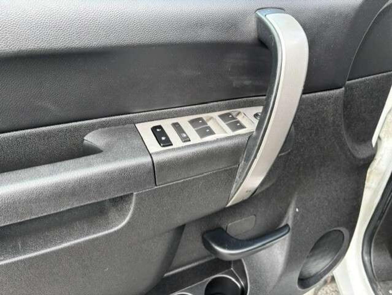 2011 Chevrolet Silverado 3500 LT CREW CAB-8 FOOT LONG BOX-P/LIFTGATE-CERTIFIED!! Photo