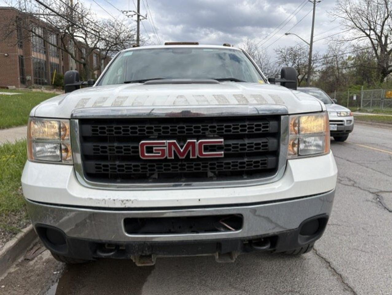 2014 GMC Sierra 3500HD 4WD CREW CAB-DUMP BOX-SNOW PLOW-CERTIFIED-1 OWNER Photo