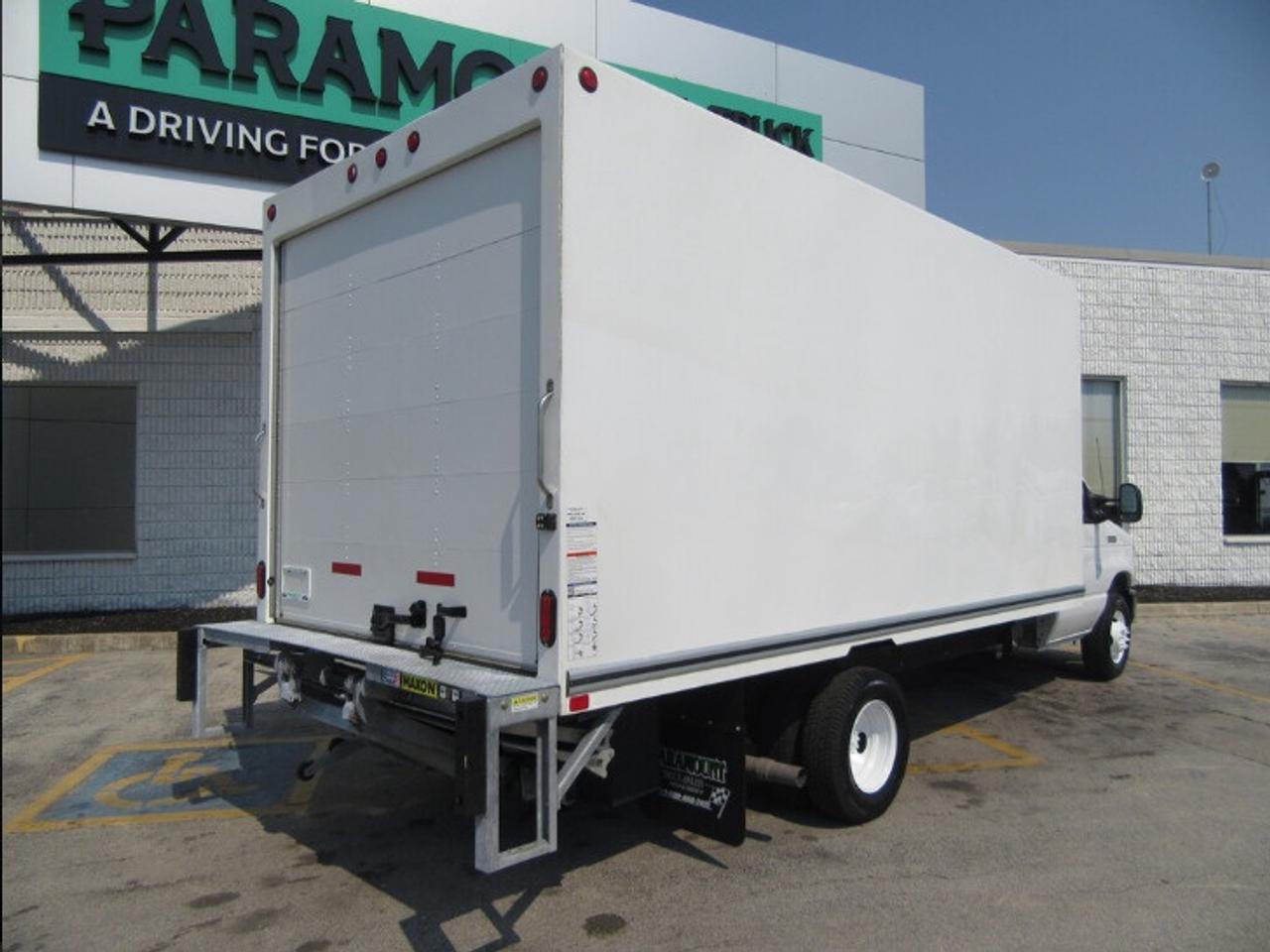 2023 Ford Super Duty E-450 DRW CUBE VAN 16FT HIGH BOX & POWER LIFTGATE Photo2