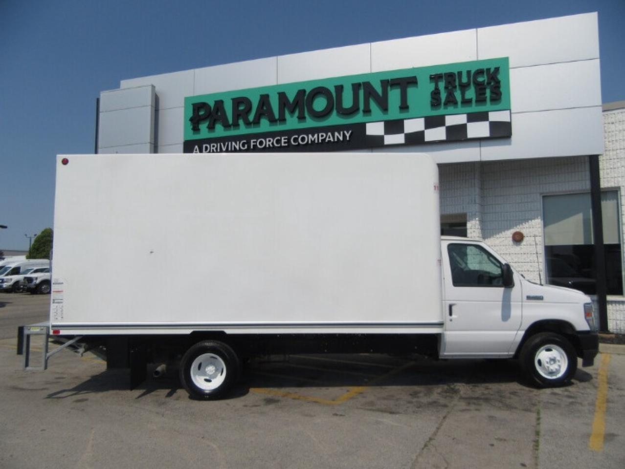 2023 Ford Super Duty E-450 DRW CUBE VAN 16FT HIGH BOX & POWER LIFTGATE Photo