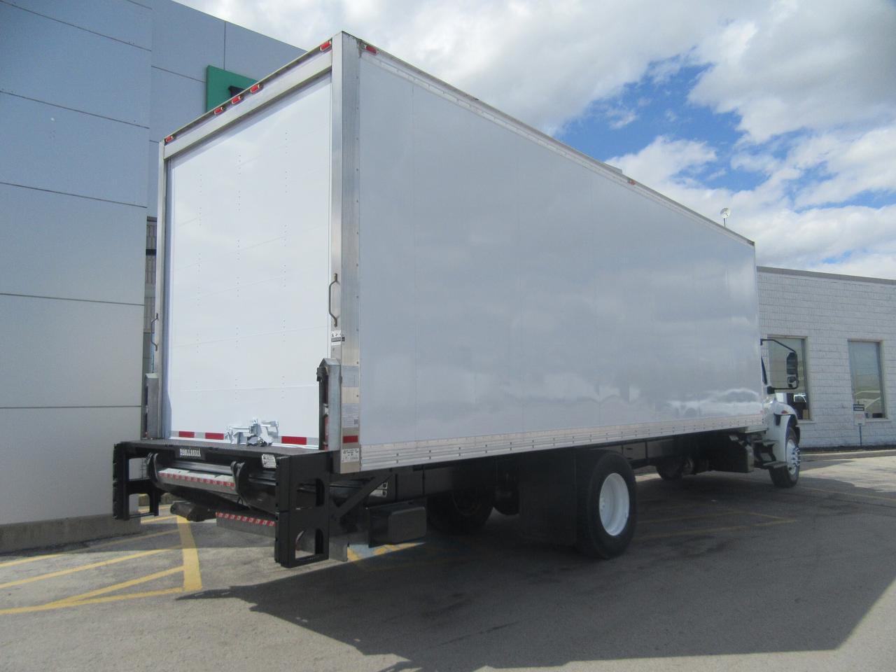 2022 International MV 607 26FT HIGH & WIDE ALUMINUM BOX POWER LIFTGATE Photo