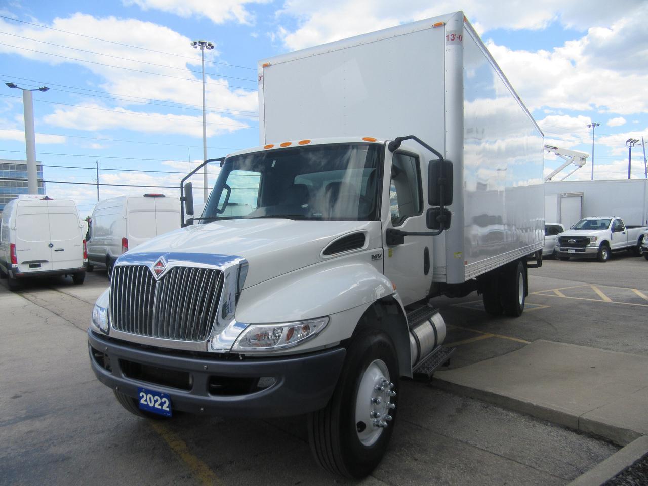 2022 International MV 607 26FT HIGH & WIDE ALUMINUM BOX POWER LIFTGATE Photo