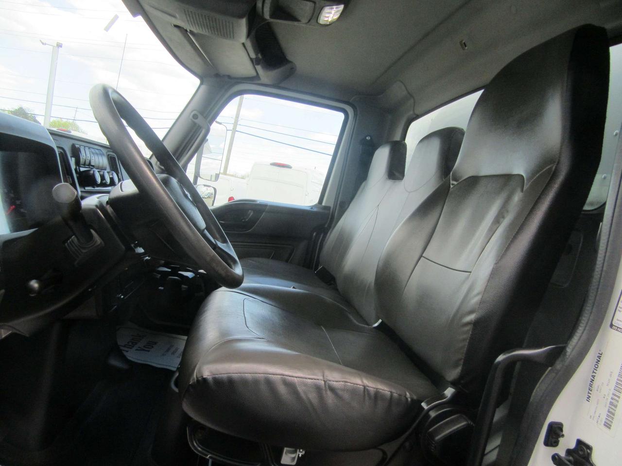 2022 International MV 607 26FT HIGH & WIDE ALUMINUM BOX POWER LIFTGATE Photo