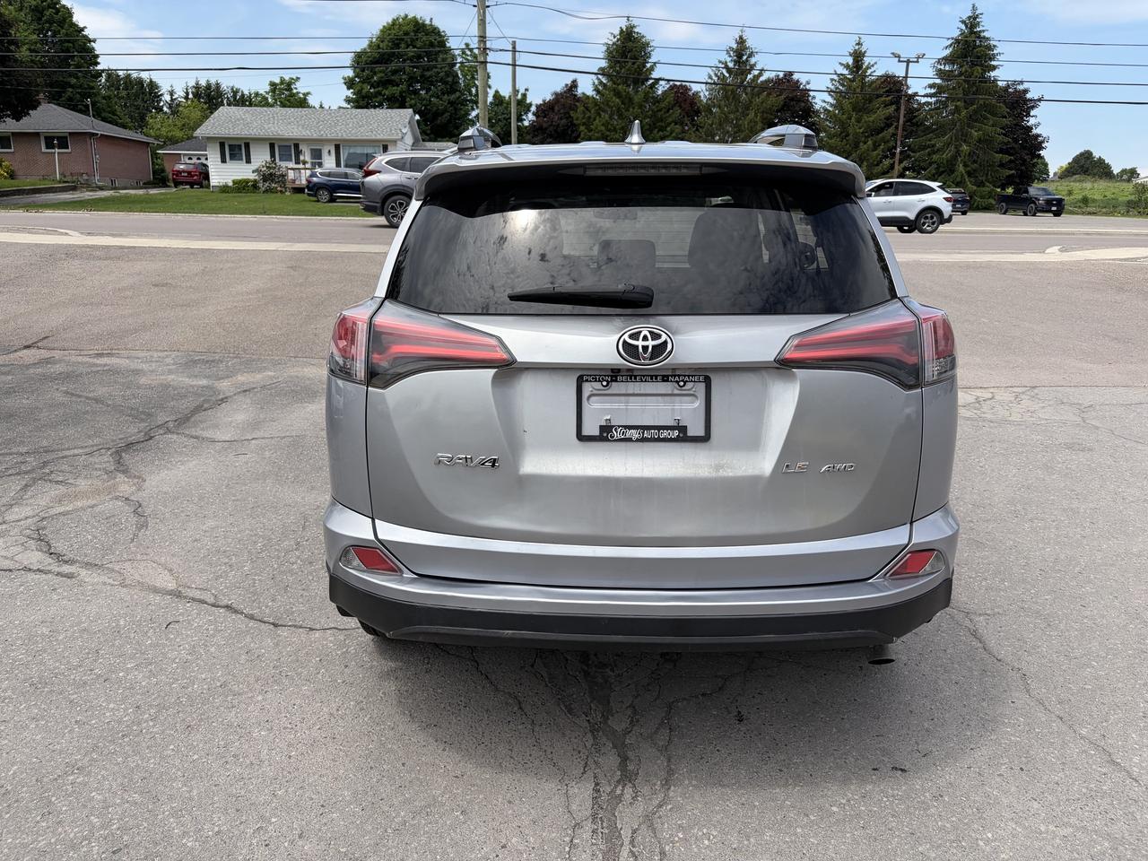 2017 Toyota RAV4 LE/AWD/BACK UP CAM/CALL PICTON 613-476-2188 Photo3
