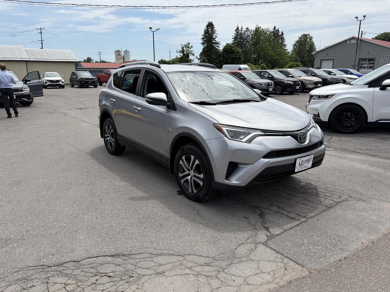 2017 Toyota RAV4 LE/AWD/BACK UP CAM/CALL PICTON 613-476-2188 Photo