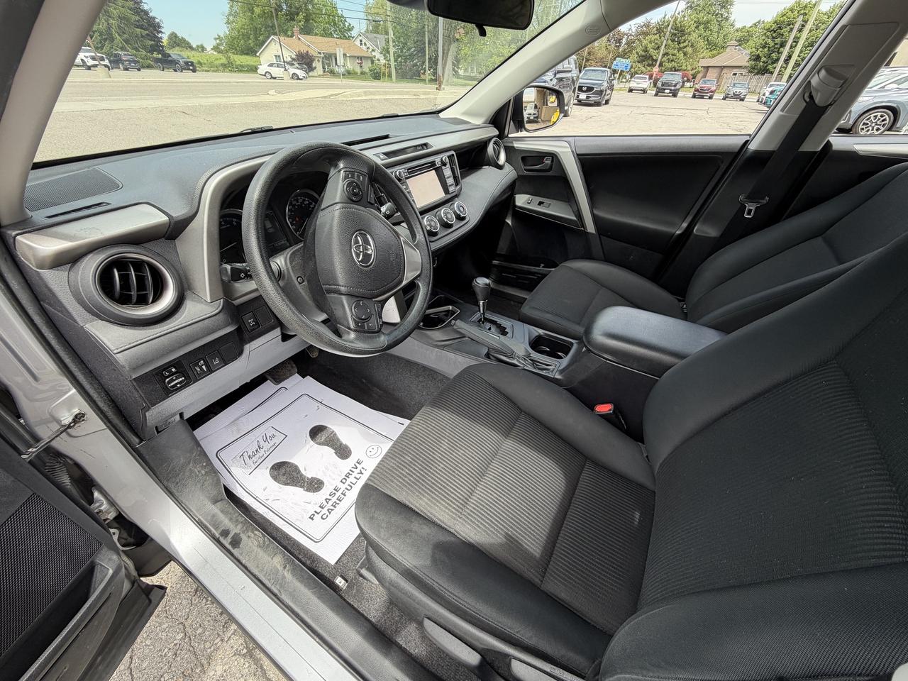 2017 Toyota RAV4 LE/AWD/BACK UP CAM/CALL PICTON 613-476-2188 Photo