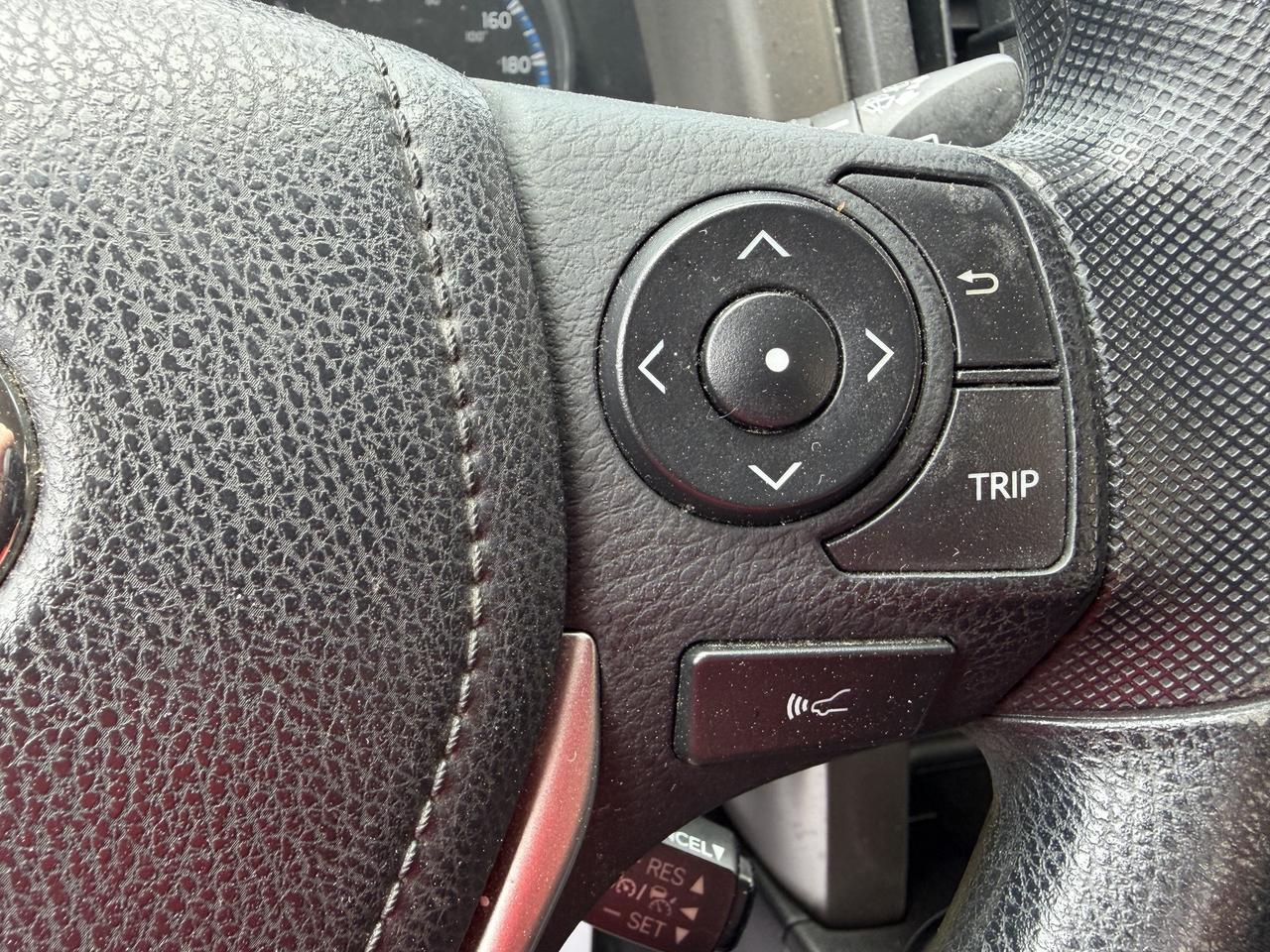2017 Toyota RAV4 LE/AWD/BACK UP CAM/CALL PICTON 613-476-2188 Photo