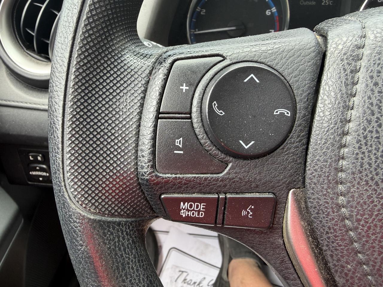 2017 Toyota RAV4 LE/AWD/BACK UP CAM/CALL PICTON 613-476-2188 Photo