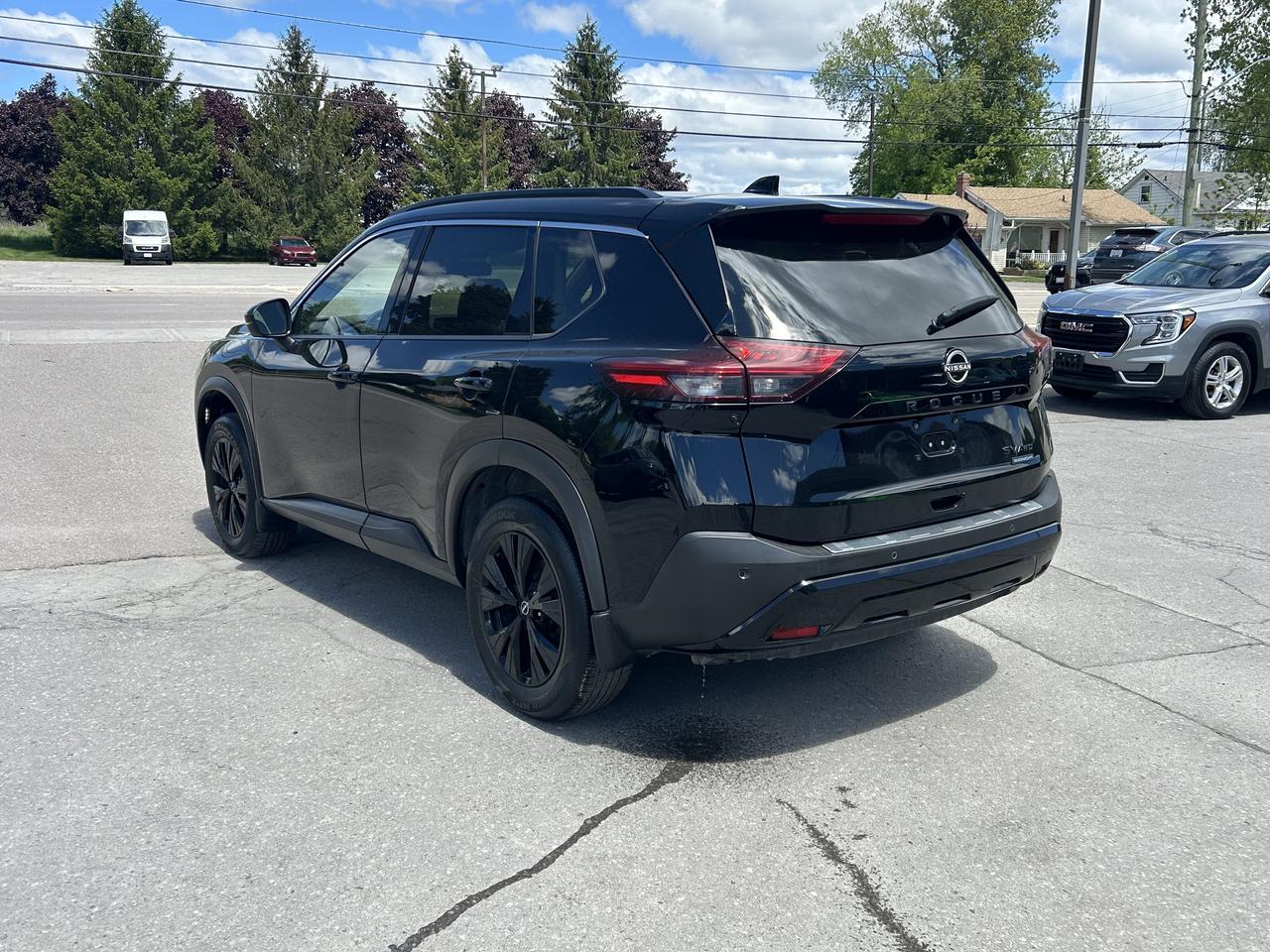 2023 Nissan Rogue SV MIDNIGHT EDITION/HEATED SEATS/LEATHER/PWR ROOF Photo