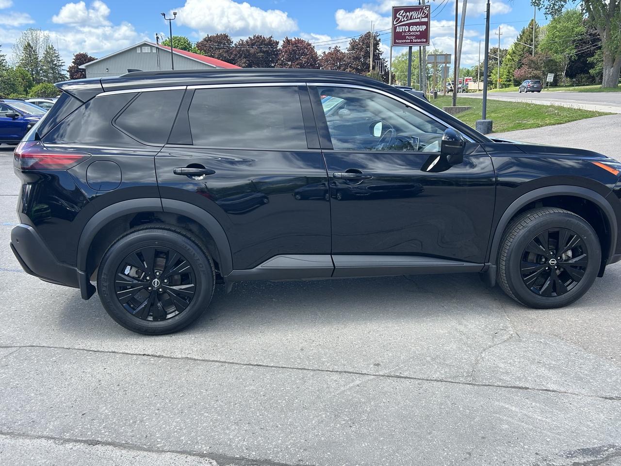 2023 Nissan Rogue SV MIDNIGHT EDITION/HEATED SEATS/LEATHER/PWR ROOF Photo