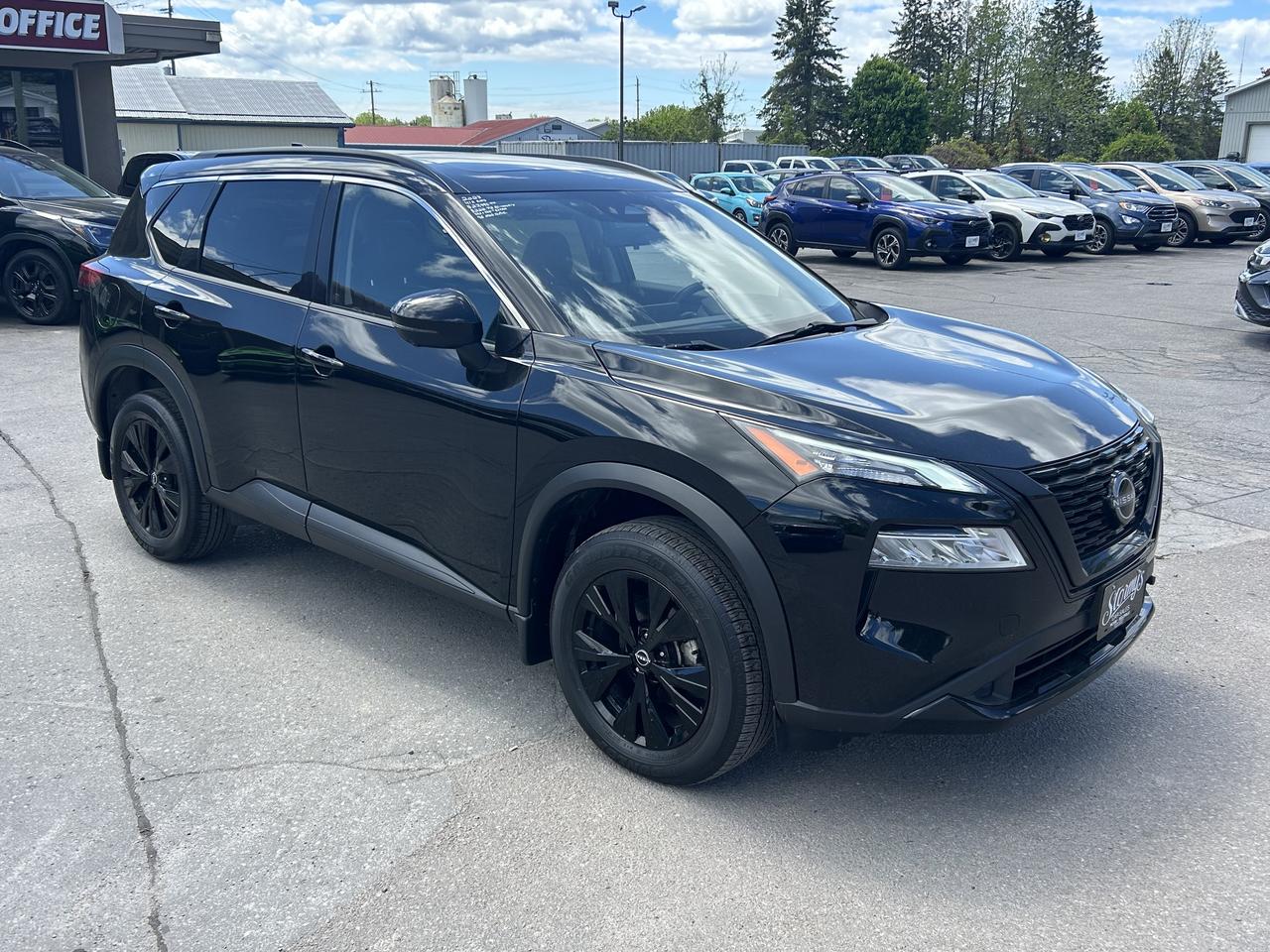 2023 Nissan Rogue SV MIDNIGHT EDITION/HEATED SEATS/LEATHER/PWR ROOF Photo