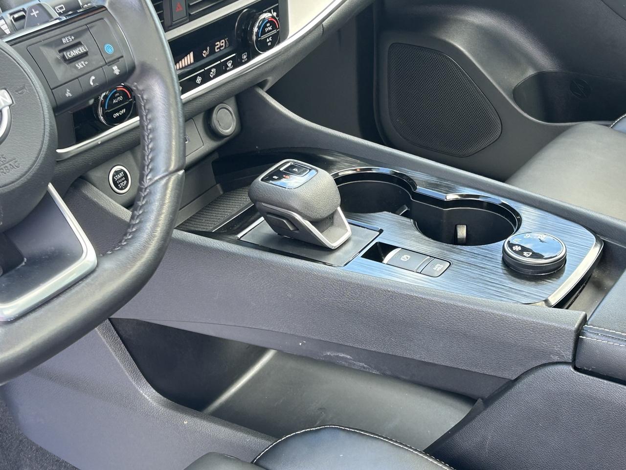 2023 Nissan Rogue SV MIDNIGHT EDITION/HEATED SEATS/LEATHER/PWR ROOF Photo