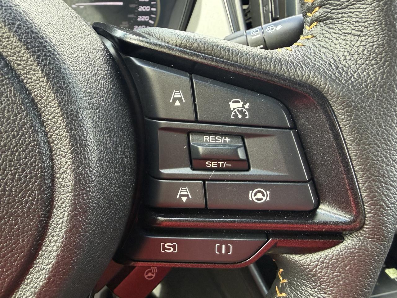 2024 Subaru Crosstrek Onyx  **CALL BELLEVILLE 613-961-8848** Photo