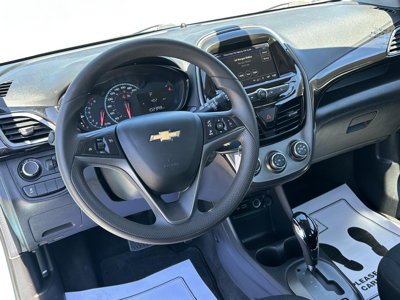 2021 Chevrolet Spark 1LT/BACK UP CAM/FUEL EFFICIENT!! CALL PICTON Photo