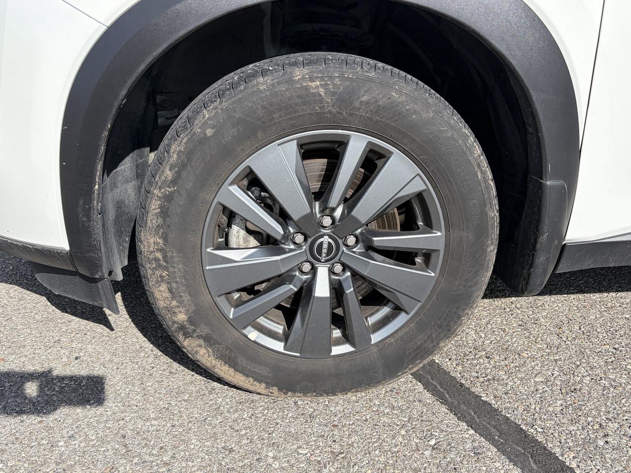 2025 Nissan Pathfinder S 4WD Photo