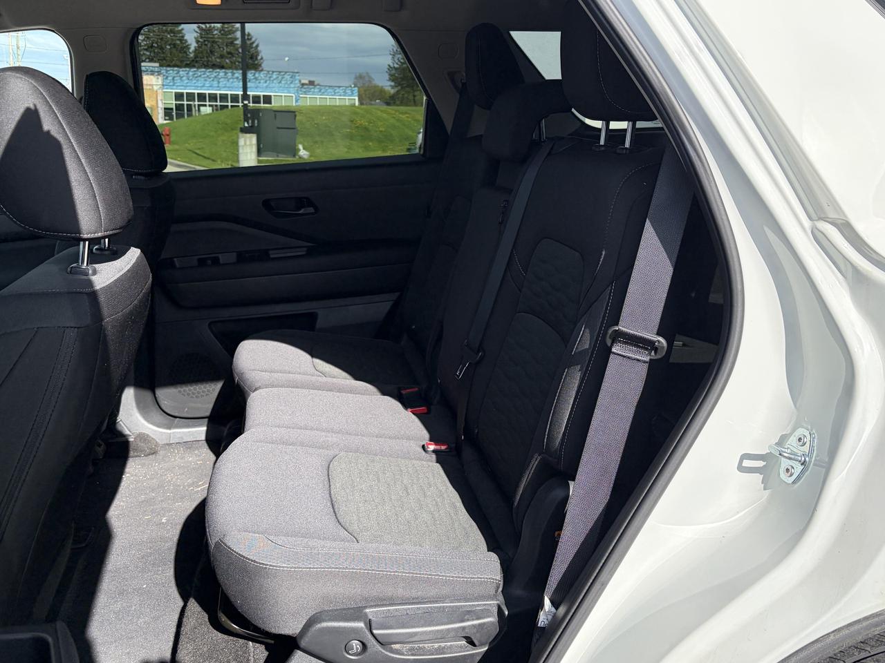 2025 Nissan Pathfinder S 4WD Photo