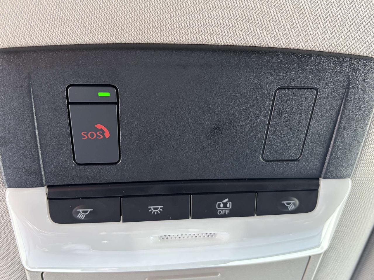 2025 Nissan Pathfinder S 4WD   Clean Carfax   One Owner Photo