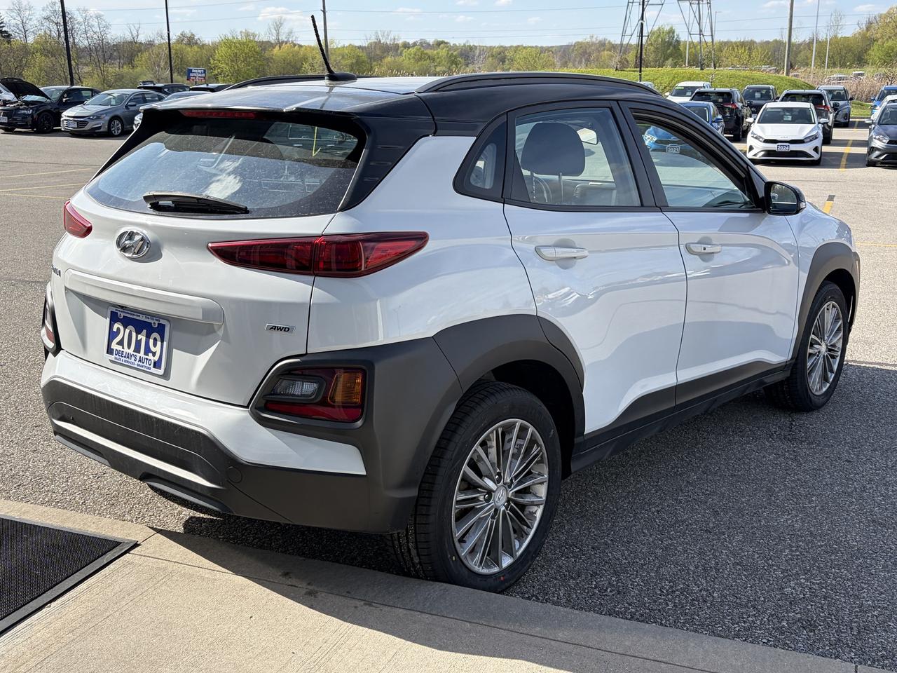 2019 Hyundai KONA 2.0L Preferred AWD w-Two-Tone Roof Photo