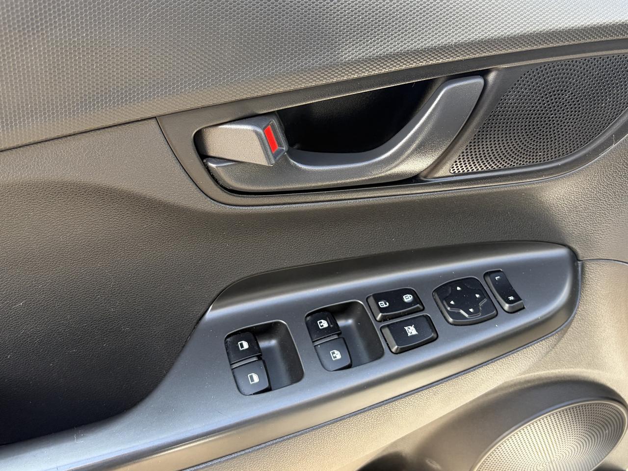 2019 Hyundai KONA 2.0L Preferred AWD w-Two-Tone Roof Photo