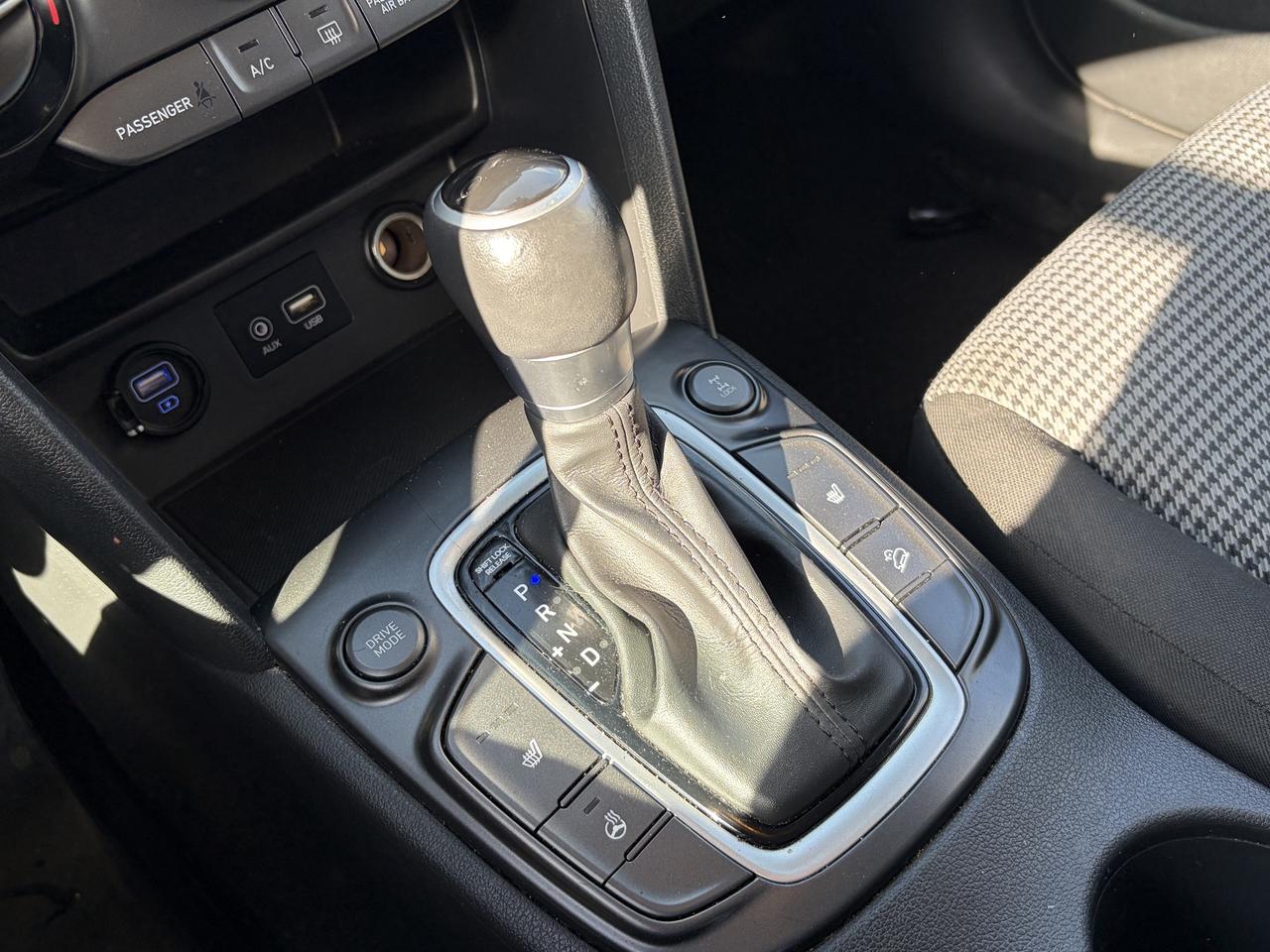 2019 Hyundai KONA 2.0L Preferred AWD w-Two-Tone Roof Photo