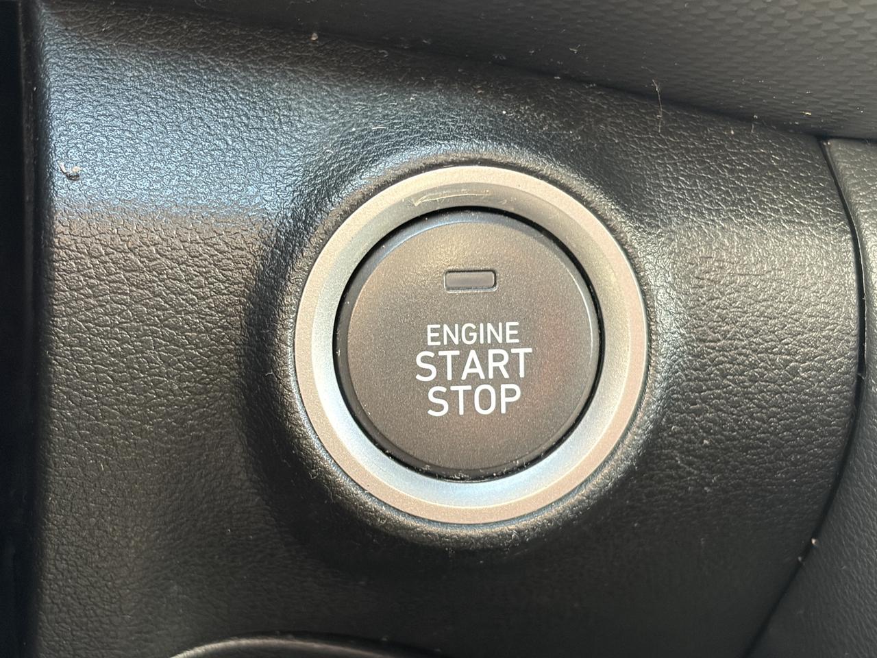 2019 Hyundai KONA 2.0L Preferred AWD w-Two-Tone Roof Photo