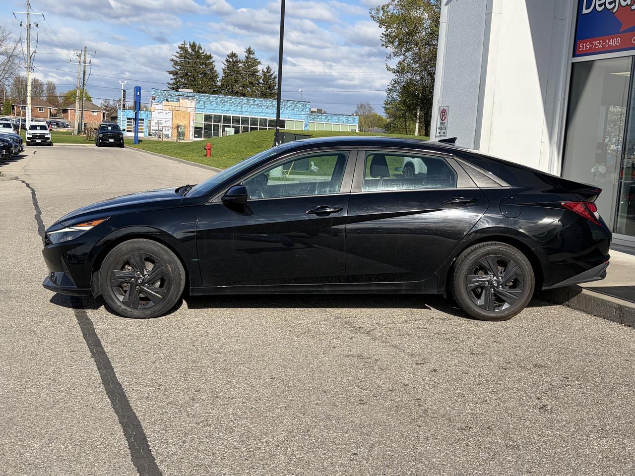 2021 Hyundai Elantra Preferred IVT Photo