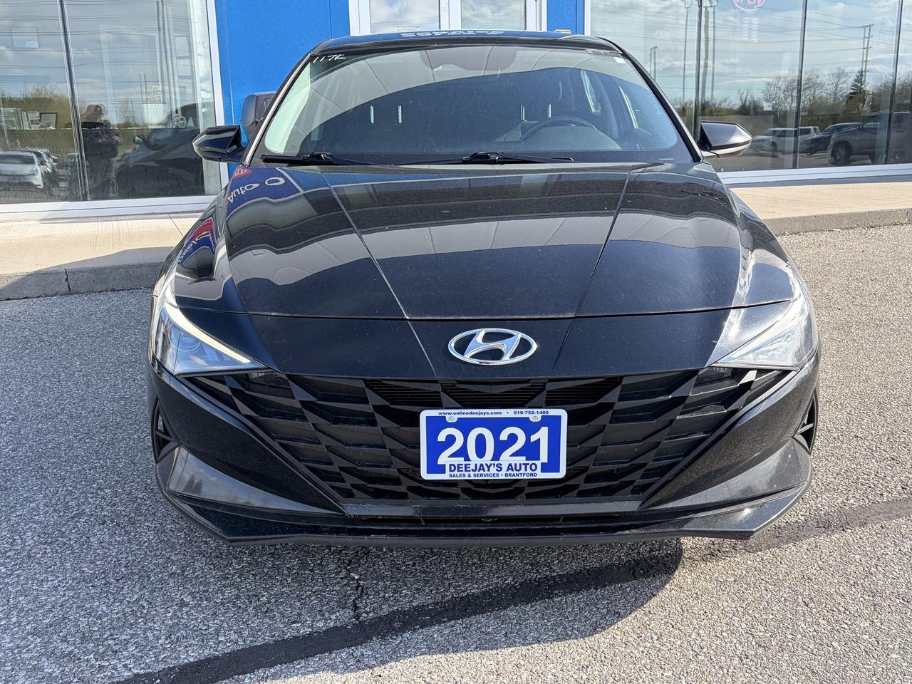 2021 Hyundai Elantra Preferred IVT Photo