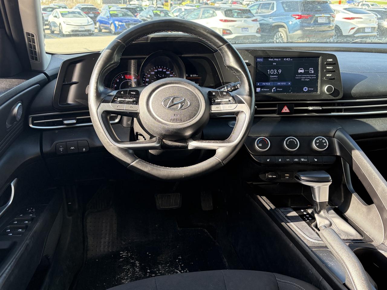 2021 Hyundai Elantra Preferred IVT Photo