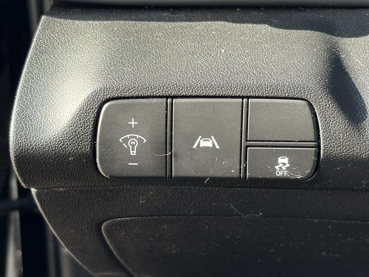 2021 Hyundai Elantra Preferred IVT Photo