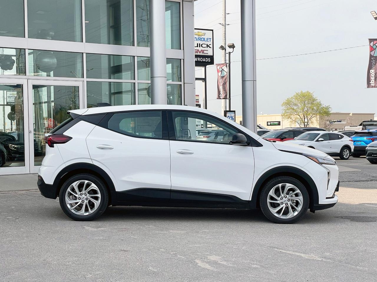 2027 Chevrolet Bolt LT 4dr Photo